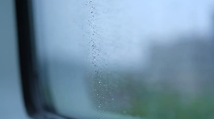 车窗细雨下雨视频素材